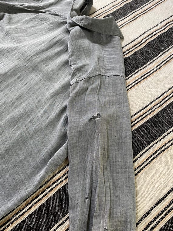 Large, 1950s Distressed Loop Collar Campus Shirt - image 5