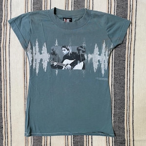Kurt Cobain Giant Shirt - Etsy