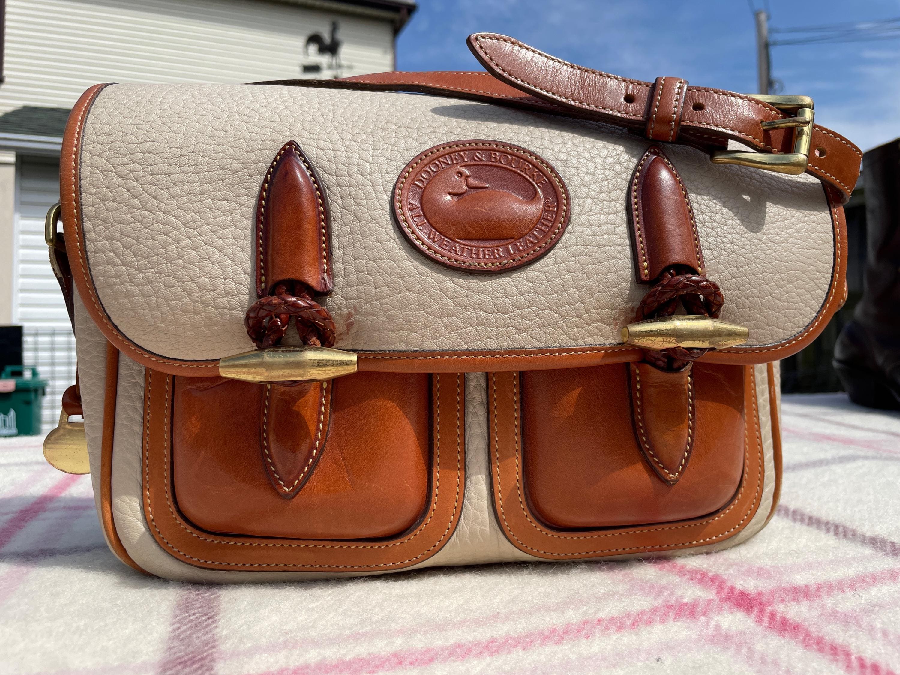 Dooney and Bourke Double Pocket Outback // R35 // Best Dooney Ever