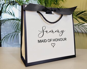 luxury bridesmaid gift bag, luxury black/white gift bag with ribbon, wedding gift bag, bridesmaid proposal, bridesmaid gifts, gift box