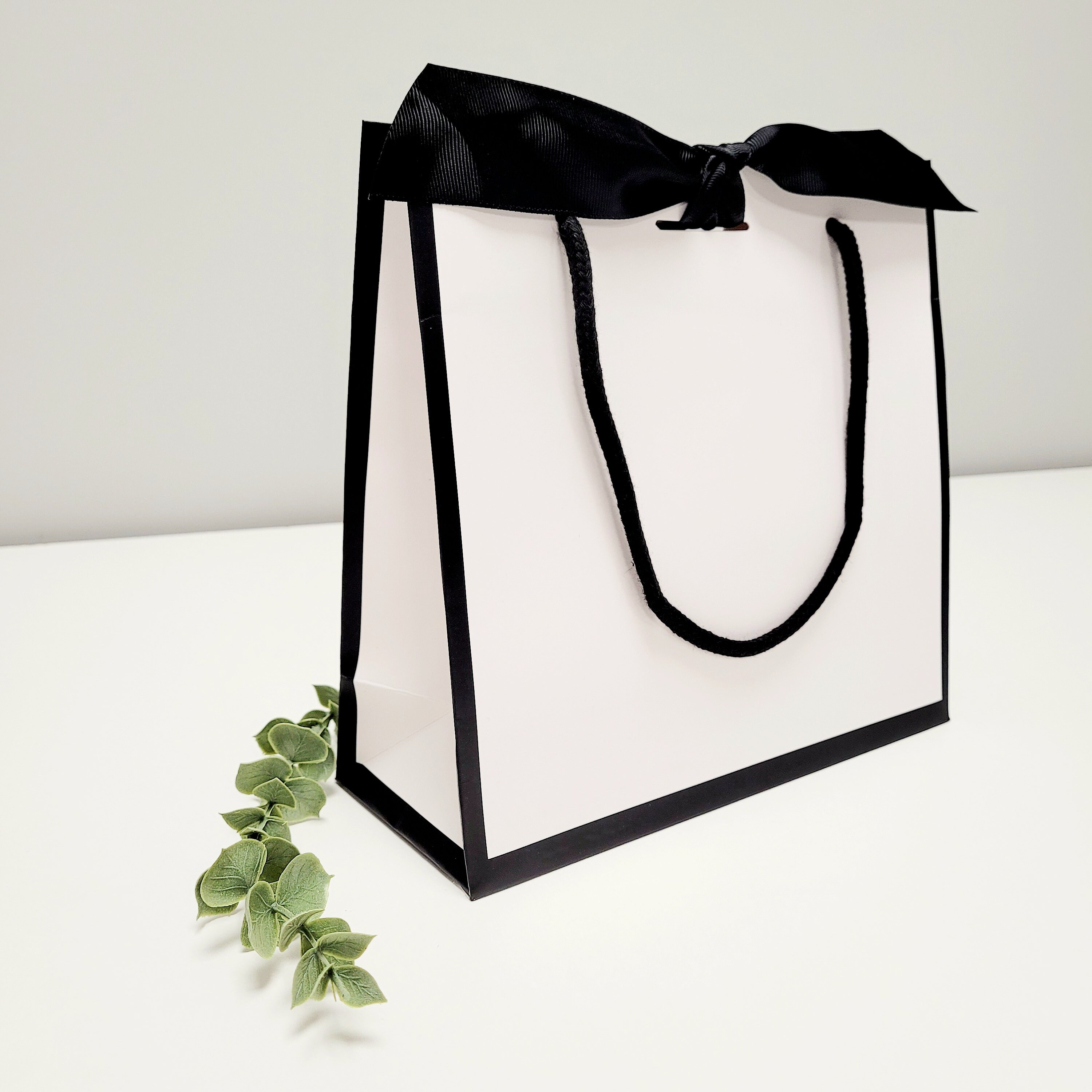 Plain white/black gift bag / luxury blackedge gift bag with Etsy