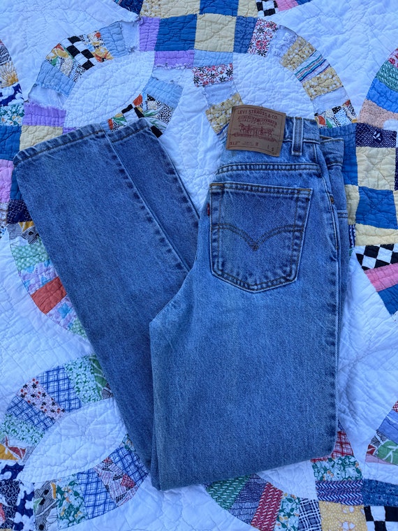 Vintage Levi’s 512 23” High Waist Jeans - image 3