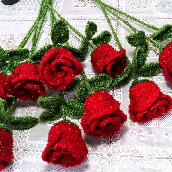 Handmade Crochet Red Rose Flowers, Rose Bouquet, Decorative Flowers, Home Decor, Blooming Rose ,Valentine's Day Gift