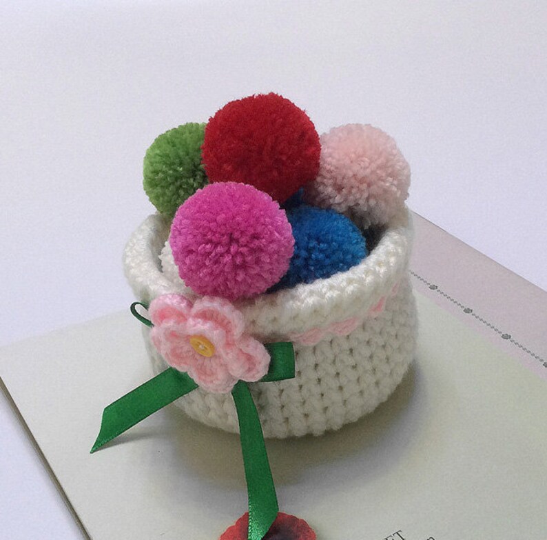 White Jewelry Storage Box,Trinket Storage Box,Dressing Table Decoration Amigurumi Hand-knitted Storage Box Baskets Crochet Storage Box