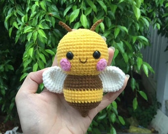 Crochet Yellow Amigurumi Plushies Bee Doll Toy 12 cm,Charming Keychain ,Bag Pendant.Mini Bee Doll Toy ,Car Decor Accessories,Baby Gift