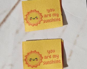 Kawaii Sun "You Are My Sunshine", etichette tessute da cucire, etichette per vestiti, etichette per indumenti, etichette per progetti di cucito, tessuto Rubyjam, confezione da 10
