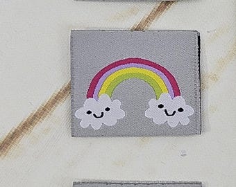 Kawaii, arcobaleno, nuvole, grigio, da cucire, etichette tessute, etichette per vestiti, etichette per indumenti, etichette per progetti di cucito, tessuto Rubyjam, confezione da 10