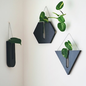 Wall decor / Propagation station / Black decor / Wall planter / Gifts for her / Gifts for plant lovers / Porch decor / Minimalist decor