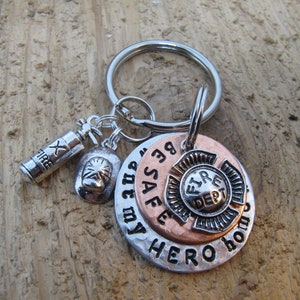 Fire Fighter portachiavi, regalo per pompiere, Fire Fighter, essere sicuro, portachiavi pompiere, regalo per combattente di fuoco, eroe, regalo per il coniuge