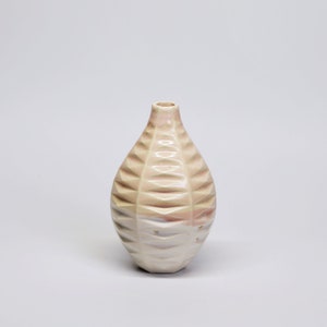 Patterned Ceramic Vase Home Decor Ceramic jar Handmade patterned ceramic Modern vase Ceramic Bottle Textured Ceramic Pink Vase Hex