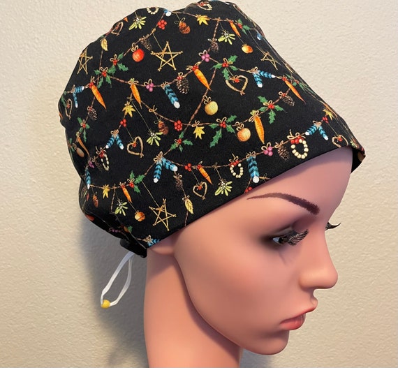 Women's Surgical Cap, Scrub Hat, Chemo Cap, Old Fashioned Christmas Garland