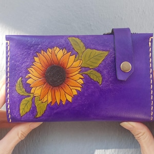 Sonnenblume elegante handgemachte echte Lederbrieftasche ursprüngliches Design, lila, für beste Freunde, Personalisierung Ledertasche, Zubehör für Geschenk,