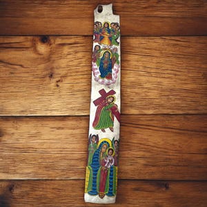 Ethiopische christelijke leerschildering handgemaakte kunst aan de muur. Christelijk icoon, prachtig geschilderd leren gebedsicoon. Religieuze kunst