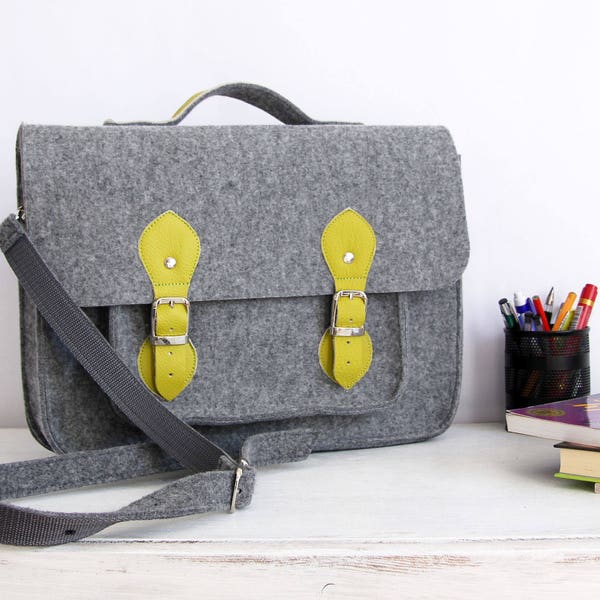 Macbook Pro 16 Case, 15" Macbook felt briefcase,  felt bag, felt and leather laptop case, oversized handbag, Felt Messenger Bag