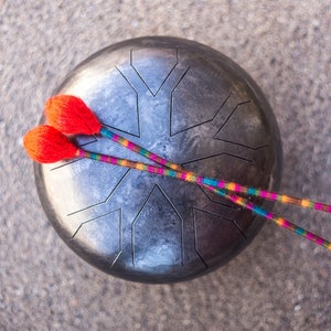 Handmade Steel Tongue Drum: Grey Knight, 10 Tones, with Drumsticks