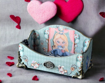 Alice in Wonderland Baby nursery Decor Desktop Sorter Letter Container Blue Caterpillar jewelry dish Ring holder trinket organizer Cheshire