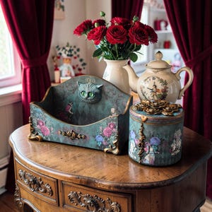 Alice in Wonderland Set Organizer Cheshire Cat Decor Jewelry Box Wonderland Desk Organizer Fantasy Storage Alice Gift Vanity Decor