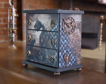 Alice in Wonderland Cheshire Cat Steampunk Jewelry box The Cheshire Cat from the video game Tea party decor Goth Home Decor Whimsical art