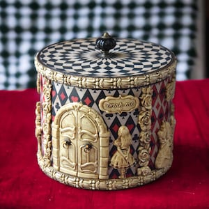 Gift for Kid Round Jewelry Box Alice in Wonderland Wooden makeup Organizer Queen of Hearts Fancy furniture Trinket box Sewing storage
