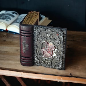 Alice in Wonderland jewelry box Queen of Hearts Book box Cheshire Cat Trinket box Mad Hatter jewelry organizer White Rabbit makeup organizer