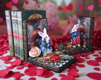Alice in Wonderland Bookend – Handmade Wooden Nursery Decor, White Rabbit Fairy Tale Gift for Kids & Children’s Room