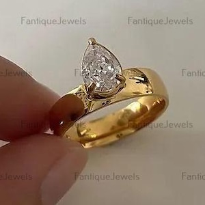 4 mm Smart Jewelry vigselring, 18k gult guld tjockt band Moissanit ringförstärkare, 2ct päronslipad solitär choklad diamantring