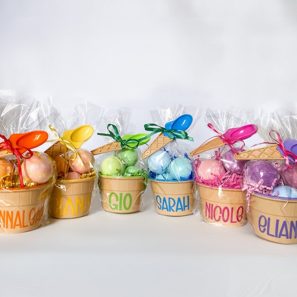 Personalized Ice Cream Bowl Party Favor Set with Bath Bombs