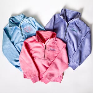 女の子用モノグラムハーフジップスキューバプルオーバー、親指穴付き、ティーンズとティーン向けのカスタマイズされたスウェットシャツ、スポーツプルオーバー、誕生日プレゼント