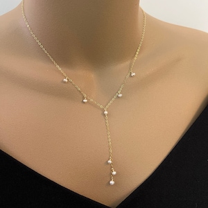 Freshwater Pearl Lariat Necklace Delicate Y Necklace Gold Silver Rose Pearl Dangle Necklace Simple Layering Necklace Bridesmaid Necklace