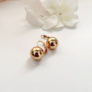 Gold Ball Earrings, Ball Dangle Earrings, Ball Drop Earrings, Chunky Round Ball Earring, Lightweight Everday Earring, Simple Classic Earring