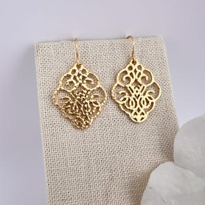Filigree Earrings, Moroccan Earrings, Matte Gold Hammered Earrings, Filigree Drop Earrings, Lacy Dangle Earrings, Medallion Earrings