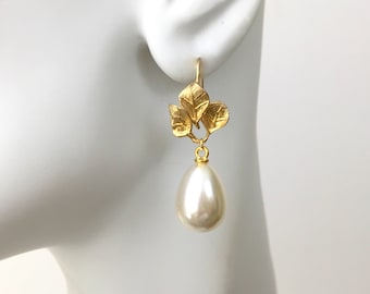 Teardrop Pearl Dangle Earrings, Leaf Bridal Jewelry