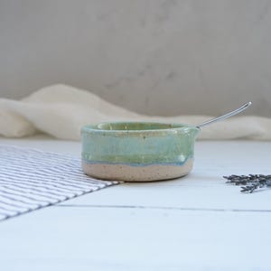 Bolsita de té y reposacucharas de cerámica hechos a mano: azul