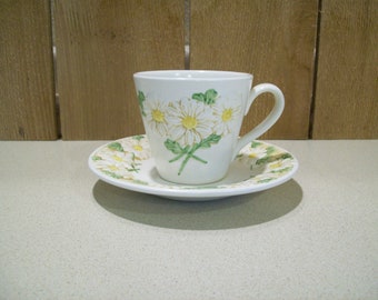 Vintage Poppy Trail By Metlox Sculptured Daisy 1072 Cup & Saucer Set Made in California USA
