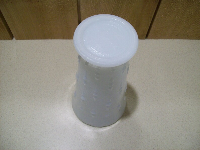 Vintage Anchor Hocking White Milk Glass Vase Tear Drop /& Pearl Pattern 1960/'s