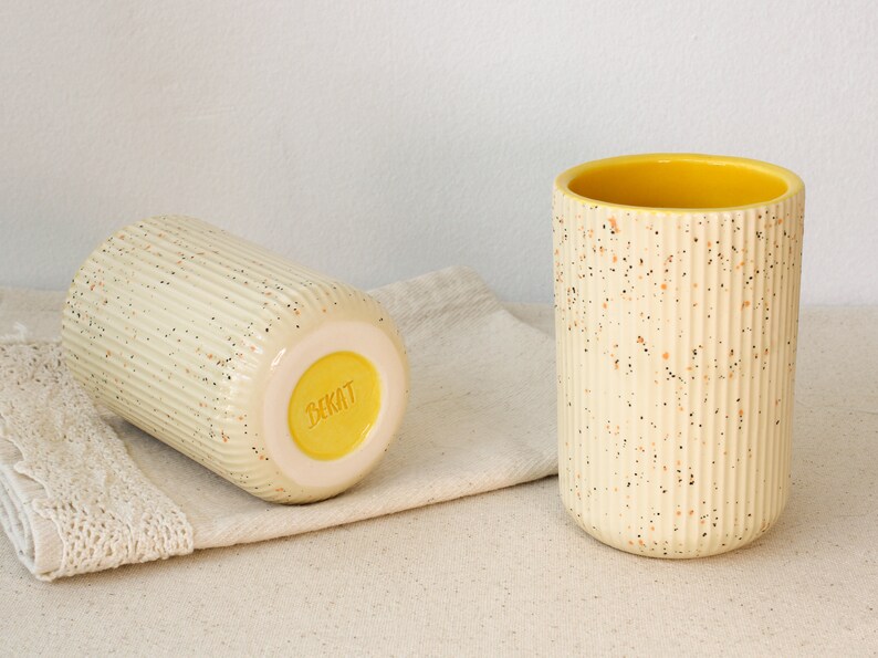 Handmade Ceramic Toothbrush Holder, Yellow and Speckled Minimalist Toothbrush Holder for Bathroom, Bathroom Accessory, Bathroom Decor image 5