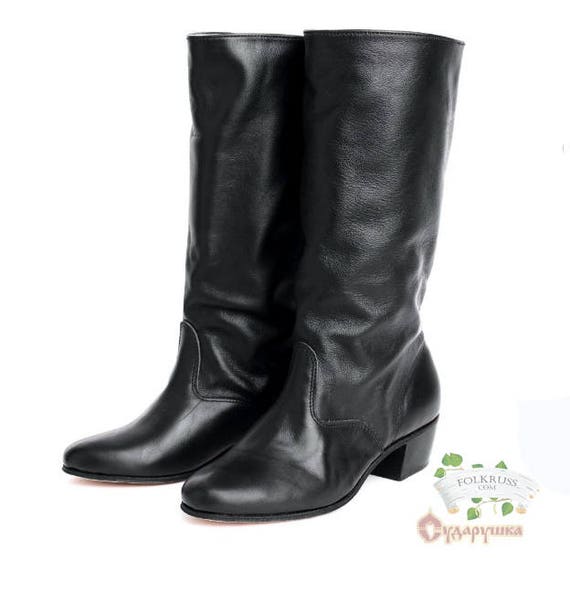 Vrouw Russische dans hight laarzen, Cossack laarzen, lederen vrouw laarzen, rode vrouw laarzen, witte vrouw laarzen Vrouw Russische dans hight laarzen, Cossack laarzen, lederen vrouw laarzen, rode vrouw laarzen, witte vrouw laarzen