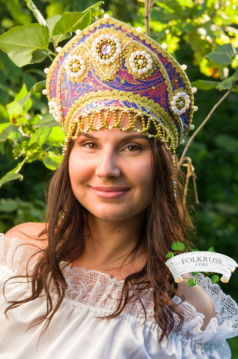 traditional russian headpiece