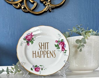 Decorative Plate - Shit Happens - Funny Rude Swearing China - Unique Housewarming Gift - Present for Friends - Offensive Novelty for Adult