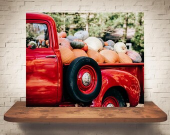Fotografía de calabaza con camión rojo - Impresión de bellas artes - Fotografía en color - Arte mural de otoño - Decoración de pared - Imágenes de calabazas - Decoración de granjas