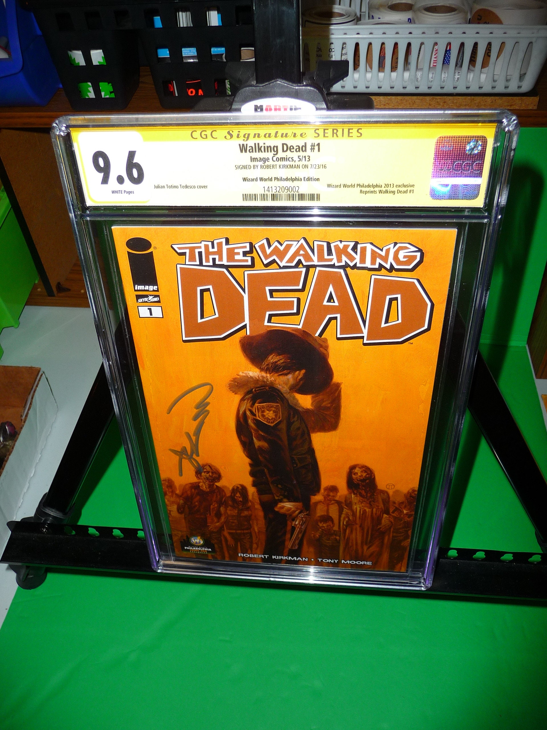 The Walking Dead Huge Bundle Lot of Memorabilia Comic & AMC