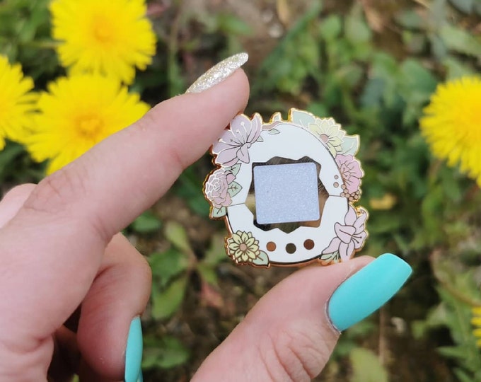 Pastel Flower Gamer Pin "Pet Handheld"