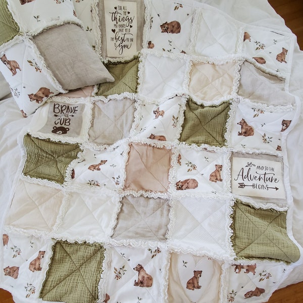 Woodland Quilt, Bear Quilt, Baby Rag Quilt, Woodland Nursery bedding, Baby Quilt, Rustic Quilt, Organic Baby Quilt, Bear Blanket