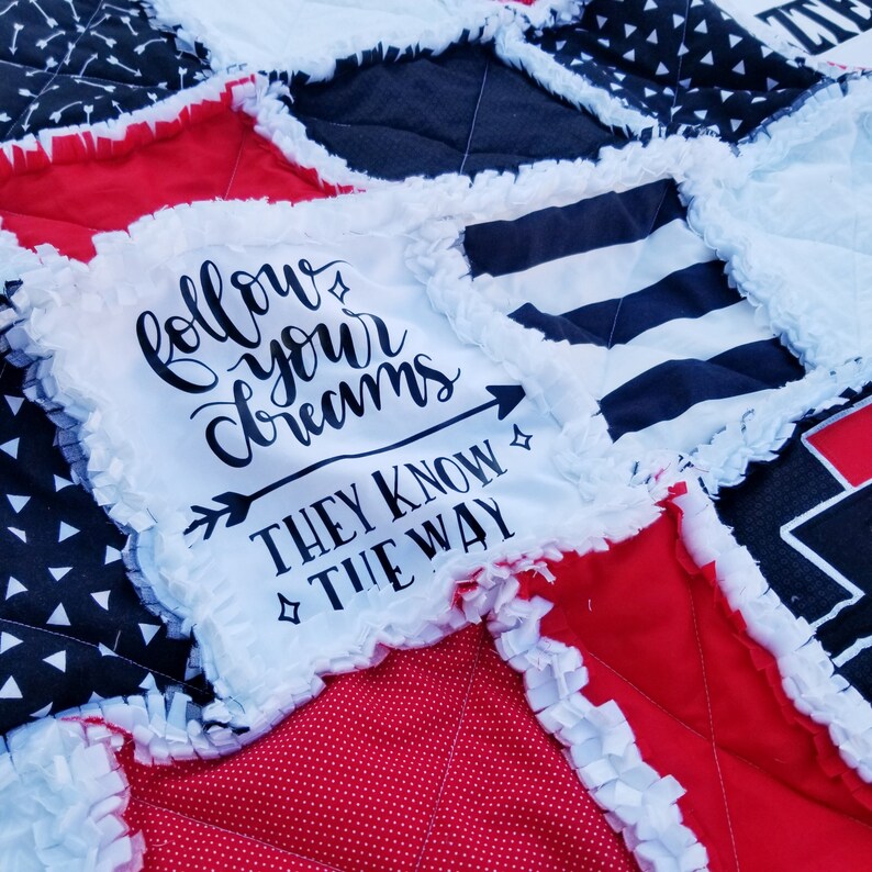 College Quilts College Blankets College Graduation Gifts Etsy.de
