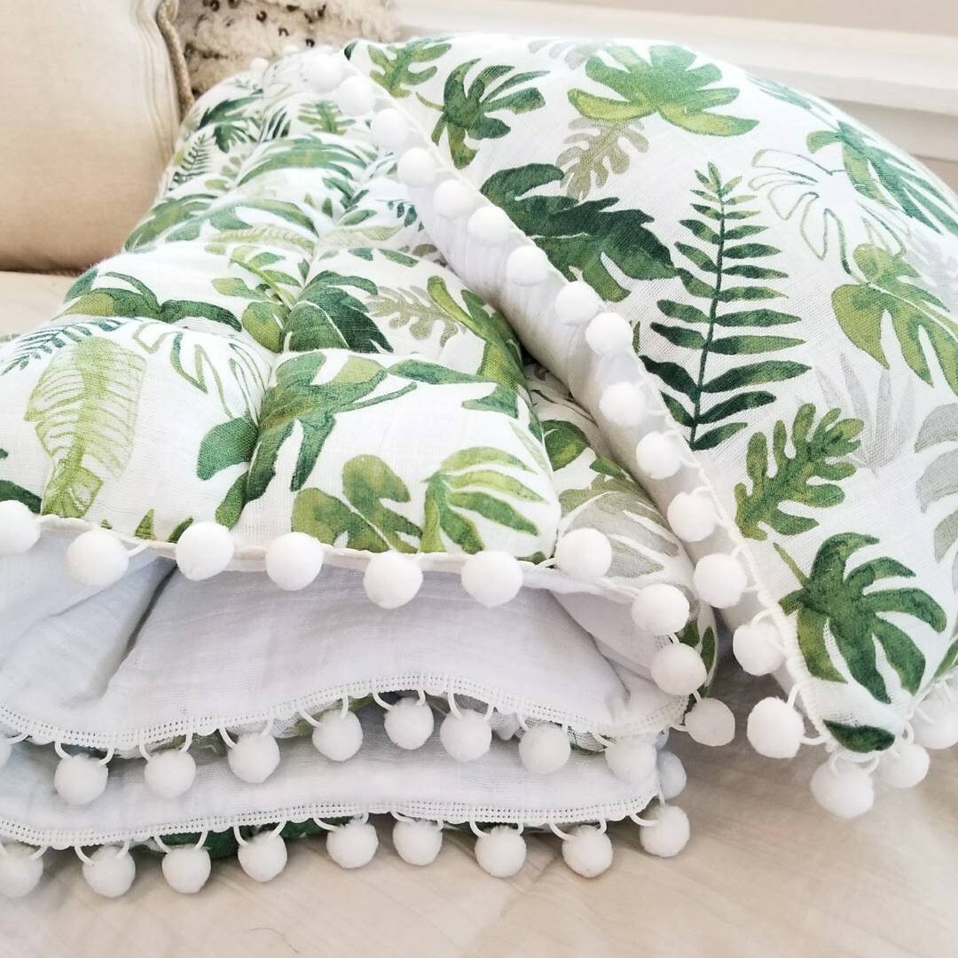 Modern Nursery Bedding Tropical Leaf Quilt, Banana Leaf Quilt,bubble