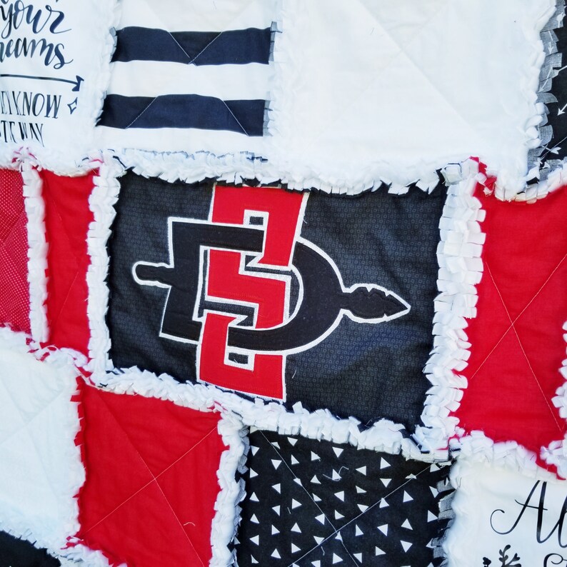 College Quilts College Blankets College Graduation Gifts Etsy.de