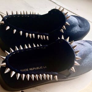 Shark-bite Velvet Loafers image 1