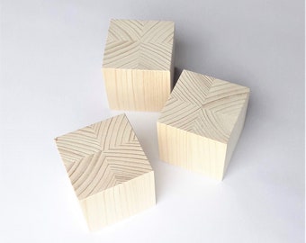 Lot de 10 cubes en bois, épicéa naturel ,30,40,50,60,66 mm. Poncé très fin à la main, angles adoucis ou brut de rabotage, à décorer,