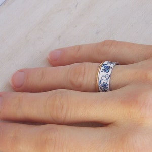 Blue and white ring, adjustable, blue ring, Delft blue, crewel, Williamsburg, toile, floral ring, flower ring, blue flower, vine, bridesmaid