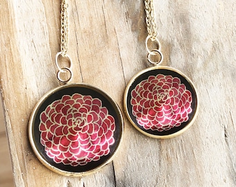 Zinnia necklace, single deep pink zinnia flower necklace, flower pendant, flower disc necklace, gold flower, silver flower, summer necklace